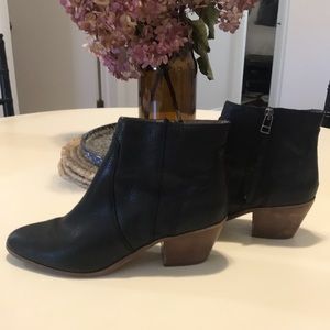 Madewell Black Leather Ankle Boot, size 7